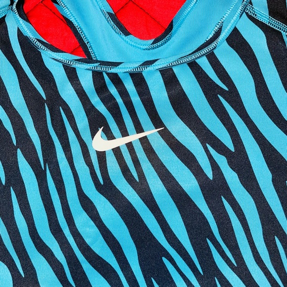 Nike Women's Swoosh Plus Size 1X Clash  Sports Bra - Picture 2 of 3